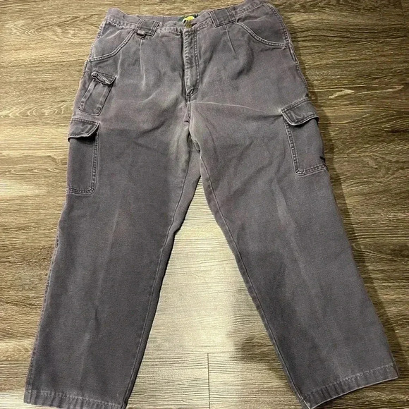 Cabela's Utility Cargo Pants‎ - Picture 1 of 5